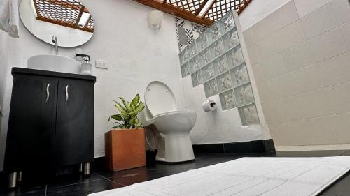 Casa Cl�sica Con Chimenea!