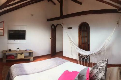 Casa Loma Guest House