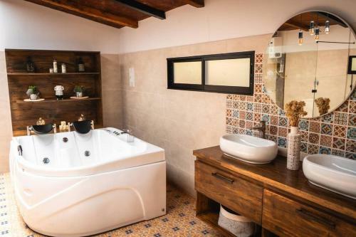 Villa Stvincent Elegant Residence Vistas Incre�bles Piscina