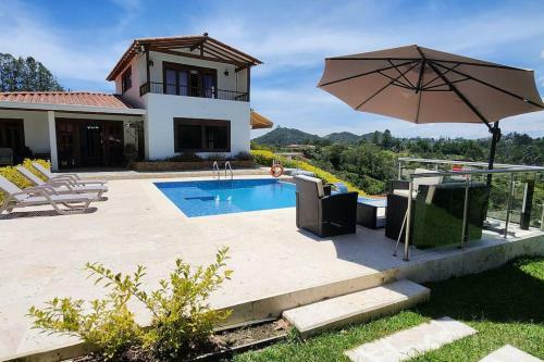 Villa Stvincent Elegant Residence Vistas Incre�bles Piscina