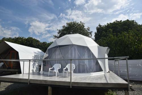 Eco Caba�as Montana