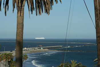 Posada Pacific Inn And Suites