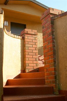 Posada Pacific Inn And Suites