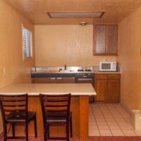 Posada Pacific Inn And Suites