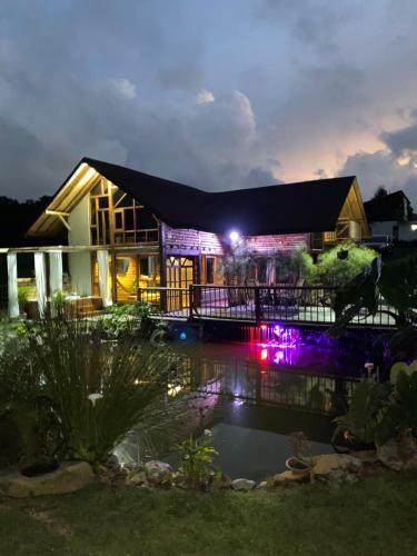 Chalet Del Lago Santa Elena