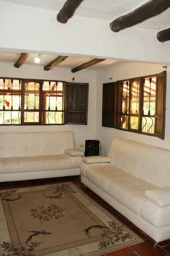 Villa Encantadora Caba�a Con Piscina Y Jacuzzi En San Gil