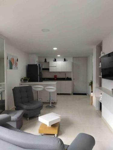 Apartamento Nuevo, Pr�ximo Al Metro Y Cc Mayorca