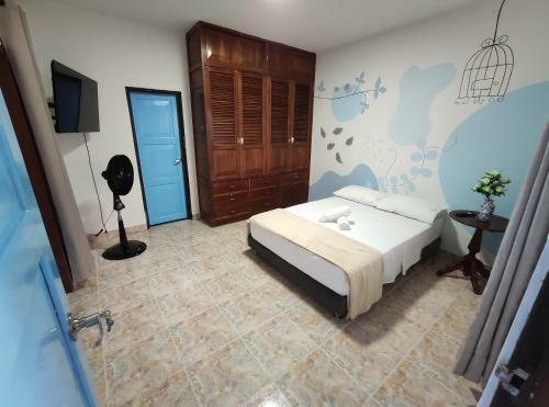 Hostal Colors