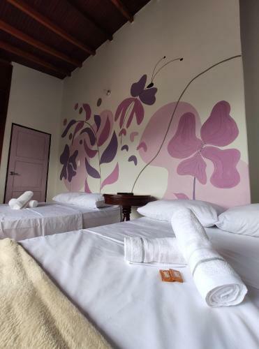 Hostal Colors