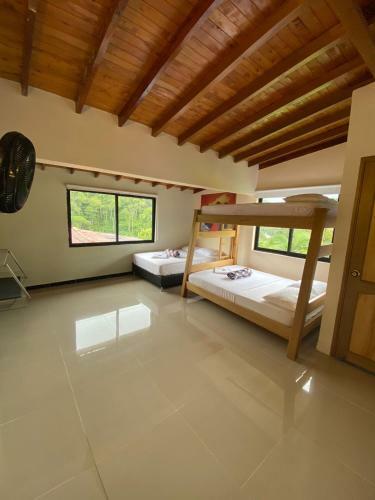 Hotel Hoster�a Blanco Y Negro