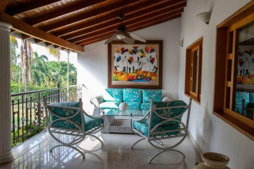 Villa De Lujo Con Piscina Y Tobog�n