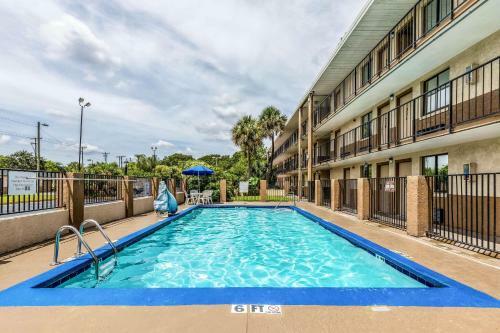 Motel Knights Inn Tampa