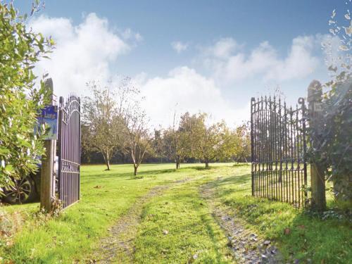 Holiday Home Honfleur Chemin Des Monts