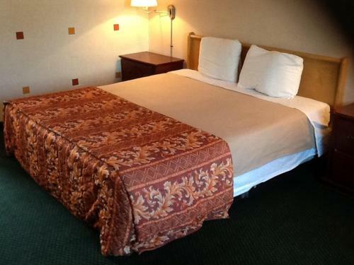 Hotel Downey Inn Luxury Suites