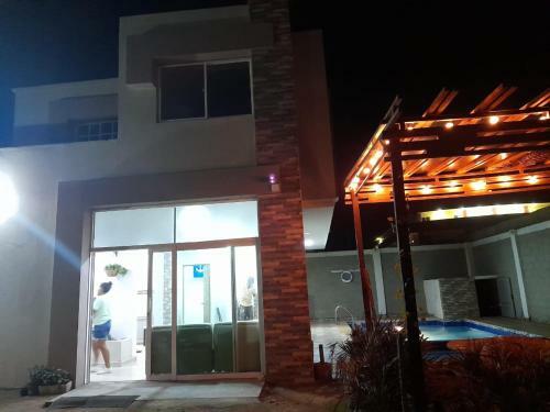 Caba�a A Poca Distancia De Bqa