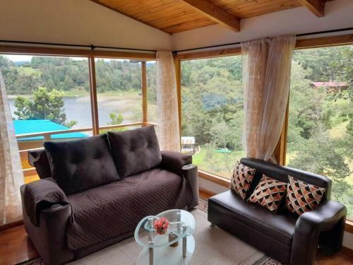 Caba�as Arco�ris Del Lago N� 5