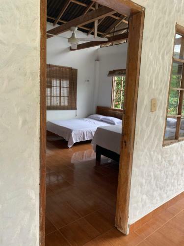 Hermosa Caba�a En Isla Privada Prado Tolima