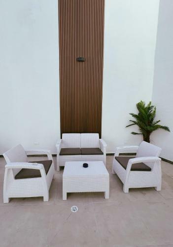 Oasis Hotel