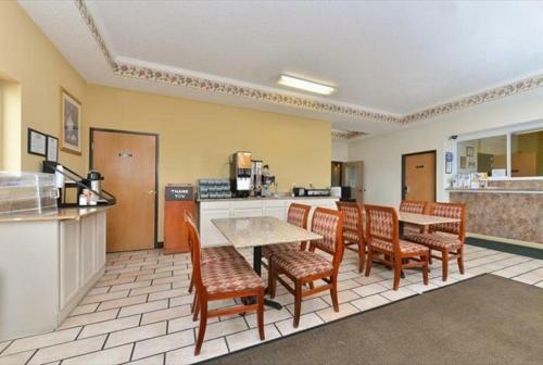 Hotel Rodeway Inn Caseyville