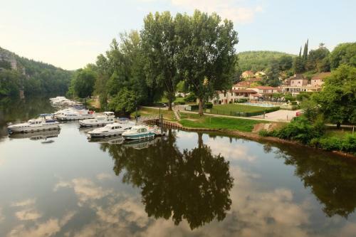 Hotel H�tel Restaurant Les Falaises