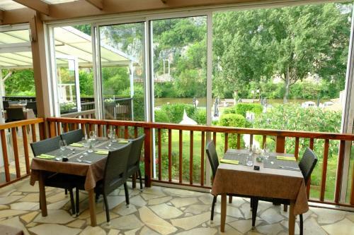 Hotel H�tel Restaurant Les Falaises