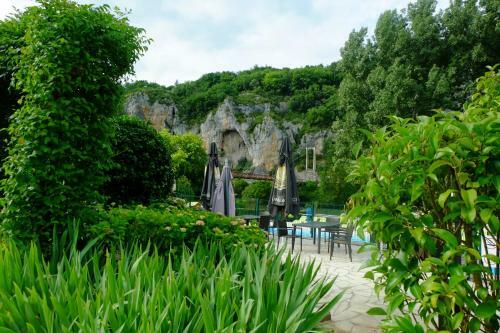 Hotel H�tel Restaurant Les Falaises