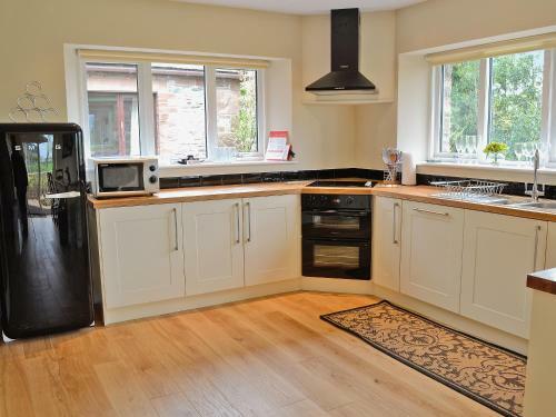 Riverbank Cottage