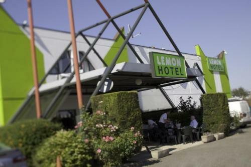 Lemon Hotel Dreux Chartres