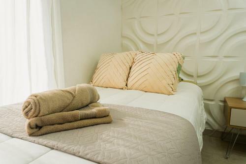 Apartamento Pet-friendly Pool Retreat With Luxury Hot Showers