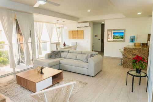 Apartamento Pet-friendly Pool Retreat With Luxury Hot Showers