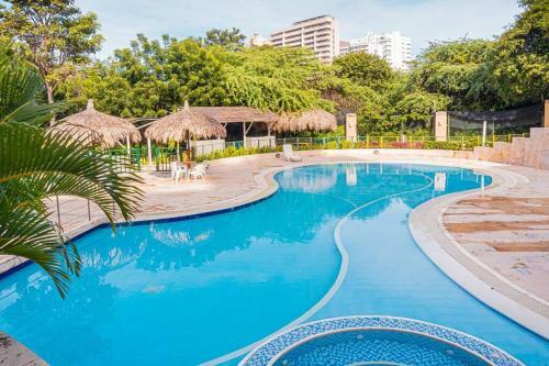 Apartamento Pet-friendly Pool Retreat With Luxury Hot Showers