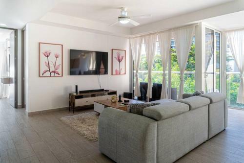 Apartamento Pet-friendly Pool Retreat With Luxury Hot Showers