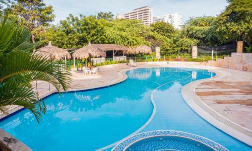 Apartamento Pet-friendly Pool Retreat With Luxury Hot Showers