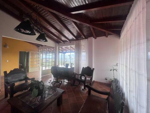 Espectacular Casa De Campo En Finca Cafetera