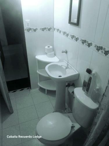Caba�a Recuerdo Lodge, B & B