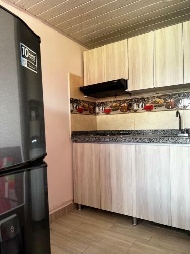 Apartamento Entire Apt 1btr, 1bth, 1ktchn