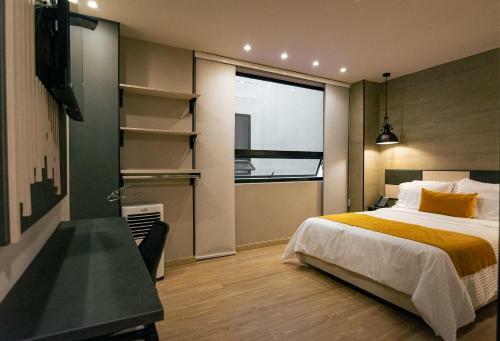 Balmoral Plaza Hotel
