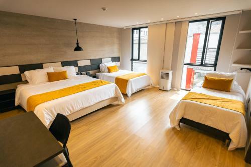 Balmoral Plaza Hotel