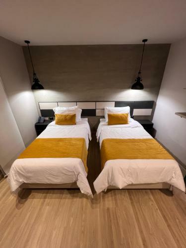 Balmoral Plaza Hotel