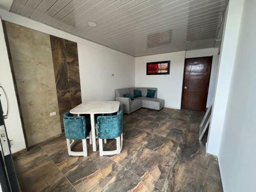 Apartamento Privado 2br, 2bth, Parking,tv,wifi