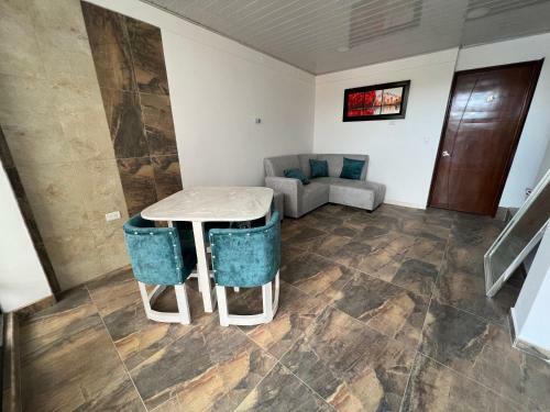Apartamento Privado 2br, 2bth, Parking,tv,wifi