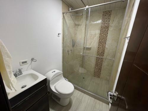Apartamento Privado 2br, 2bth, Parking,tv,wifi