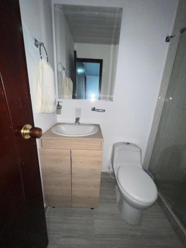 Apartamento Privado 2br, 2bth, Parking,tv,wifi