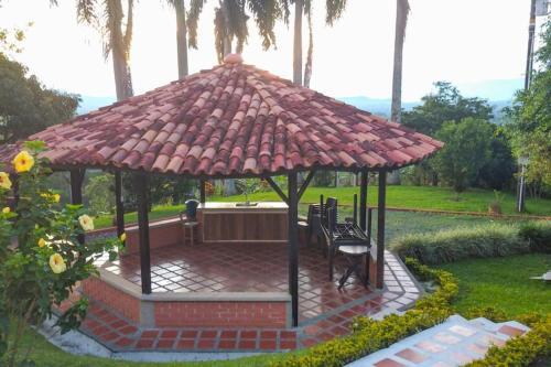 Finca Con Billar Y Piscina Para Un Descanso Familiar