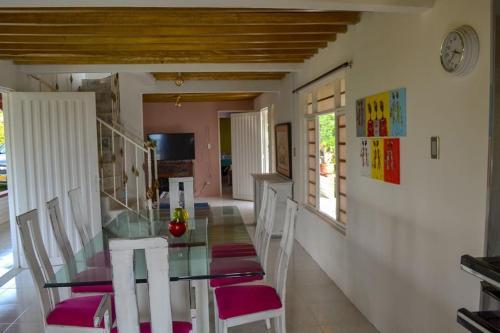 Finca Con Billar Y Piscina Para Un Descanso Familiar