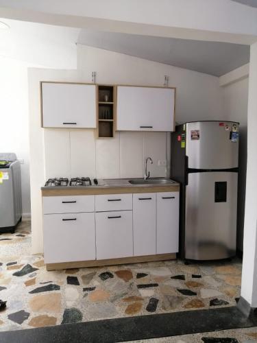 Apartamento Amoblado Cerca Al Estadio Y Unicentro