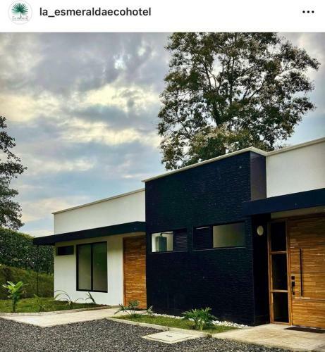 Moderna Casa Luxury Campestre En Pereira.