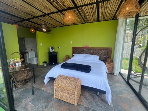 Bed & Breakfast Glamping R�os Voladores