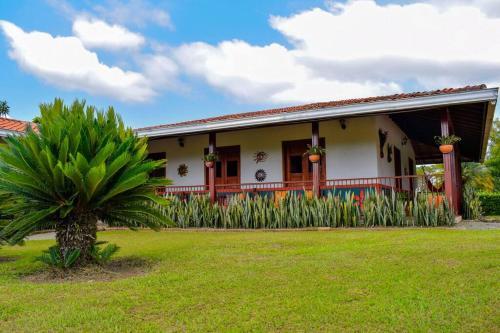 Para�so Natural Cerca Parque Del Caf�: Alejandr�a.
