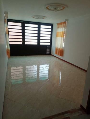 Apartamento Agradable Casa Familiar Con Parqueadero Privado